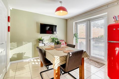 4 bedroom detached house for sale, 38 Hazledine Way, Bridgnorth
