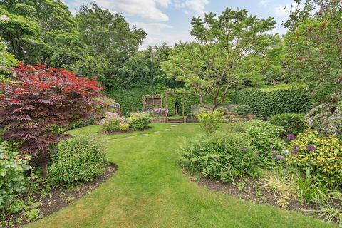 4 bedroom detached house for sale, Woodcote Valley Road, Purley CR8