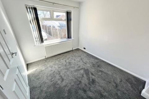 3 bedroom semi-detached house to rent, Willow Close, Brinsworth, S60