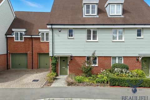 undefined, Beaulieu park CM1