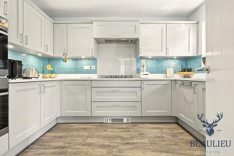 undefined, Beaulieu park CM1
