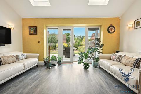 undefined, Beaulieu park CM1