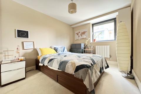 1 bedroom flat to rent, 41 Millharbour, London E14