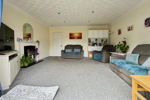 5 bedroom bungalow for sale, Burrs Road, Clacton-on-Sea, Essex