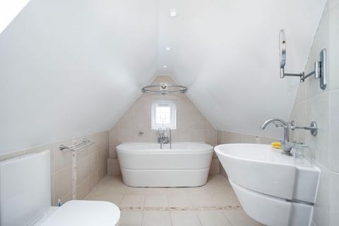 2 bedroom flat for sale, Woodstock Avenue, Golders Green NW11