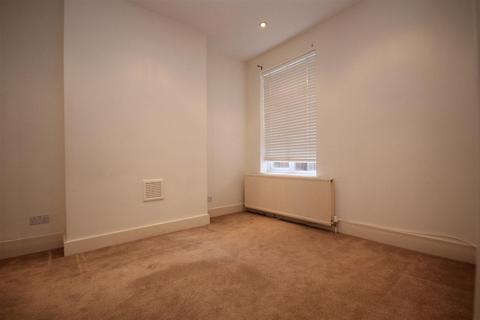 2 bedroom flat to rent, Goodwin Road, London, W12 9