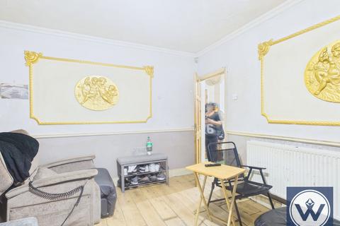 3 bedroom terraced house for sale, Holborn Road , London , E13 8PA