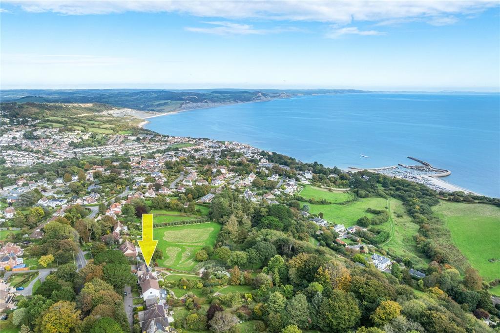The Crest Location