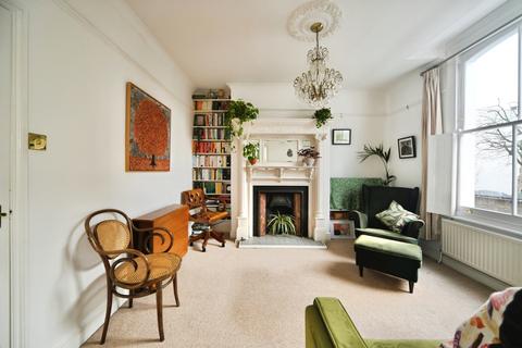 1 bedroom flat for sale, Tollington Way, London, N7