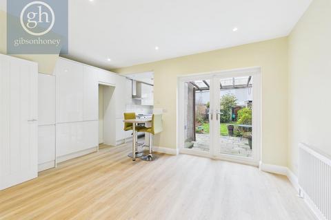 undefined, Manningtree Road, Ruislip HA4