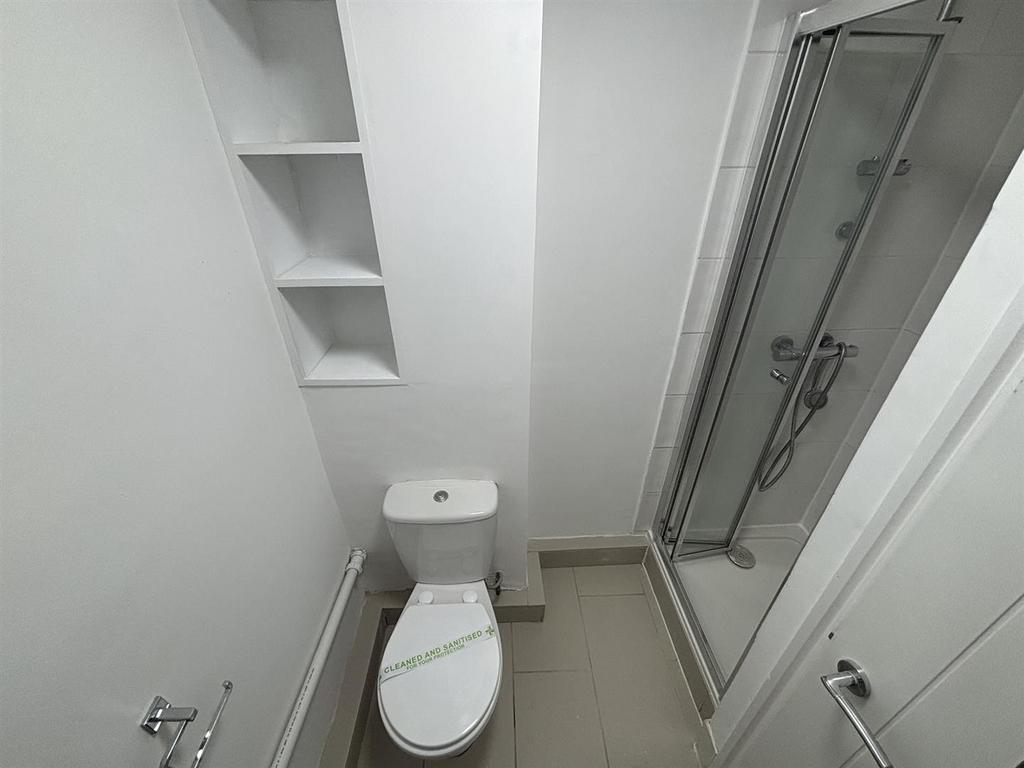 Bedroom 1 Ensuite
