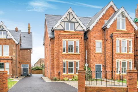 undefined, Crescent Road, Hampshire PO12