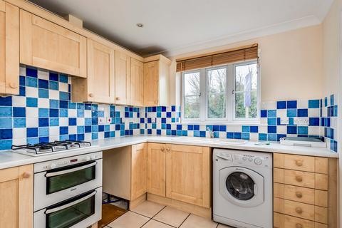 3 bedroom semi-detached house to rent, Reading Road, OX12