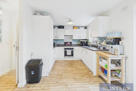 4 bedroom end of terrace house for sale, Ashlar Drive, Eastfield, Scarborough