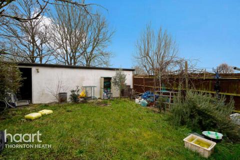 3 bedroom end of terrace house for sale, Ladbrook Road, London