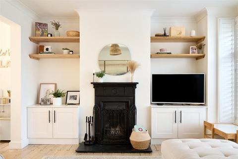 2 bedroom terraced house for sale, Christchurch Road, New Milton, Hampshire, BH25