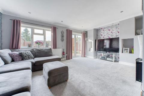 3 bedroom detached house for sale, Bramble Gardens, Belton