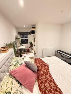 House share to rent, Mitcham Road, London