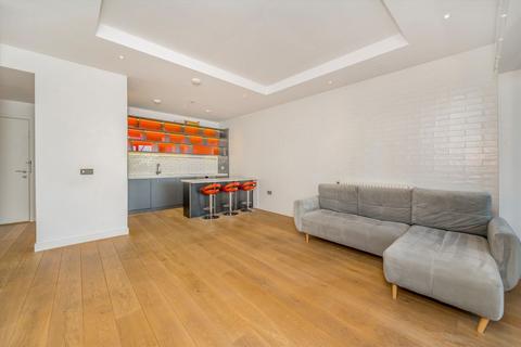 2 bedroom flat to rent, Botanic Square, London E14