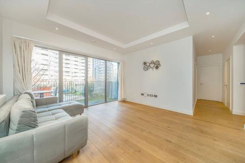 2 bedroom flat to rent, Botanic Square, London E14