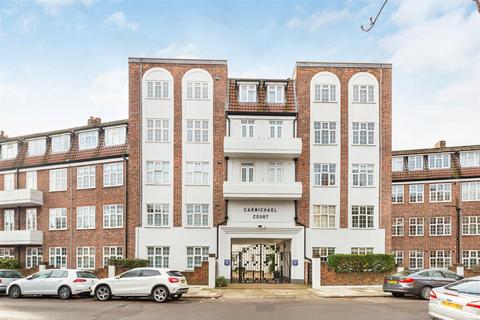 3 bedroom flat for sale, Carmichael Court, Barnes, London, SW13