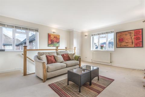 2 bedroom maisonette for sale, Cambridge Road, Barnes, London, SW13
