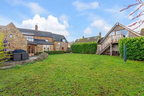 undefined, Tanners Lane Adderbury Banbury, Oxfordshire, OX17 3ET