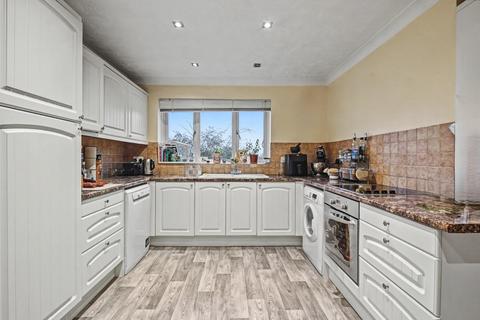 undefined, Bond Road, Rainham,