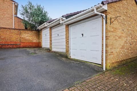 undefined, Bond Road, Rainham,