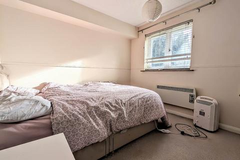 1 bedroom maisonette for sale, Alexandra Court, Bordon GU35