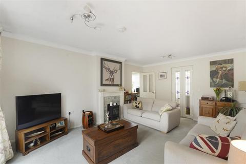 2 bedroom bungalow for sale, Police Station Road, West Malling ME19