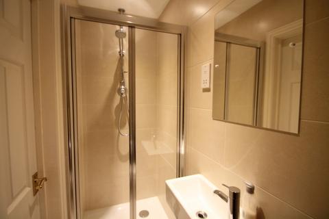 2 bedroom terraced house to rent, Gardner Place, Feltham, Middlesex, TW14