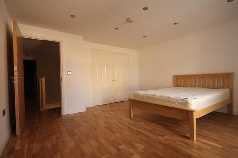 undefined, Falconars House, City Centre