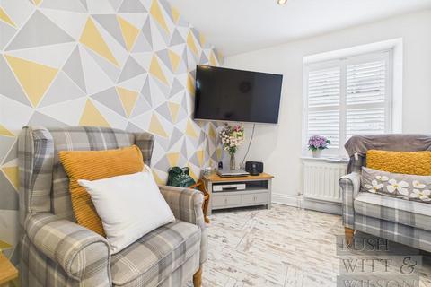 2 bedroom terraced house for sale, Sedlescombe Road North, St. Leonards-On-Sea