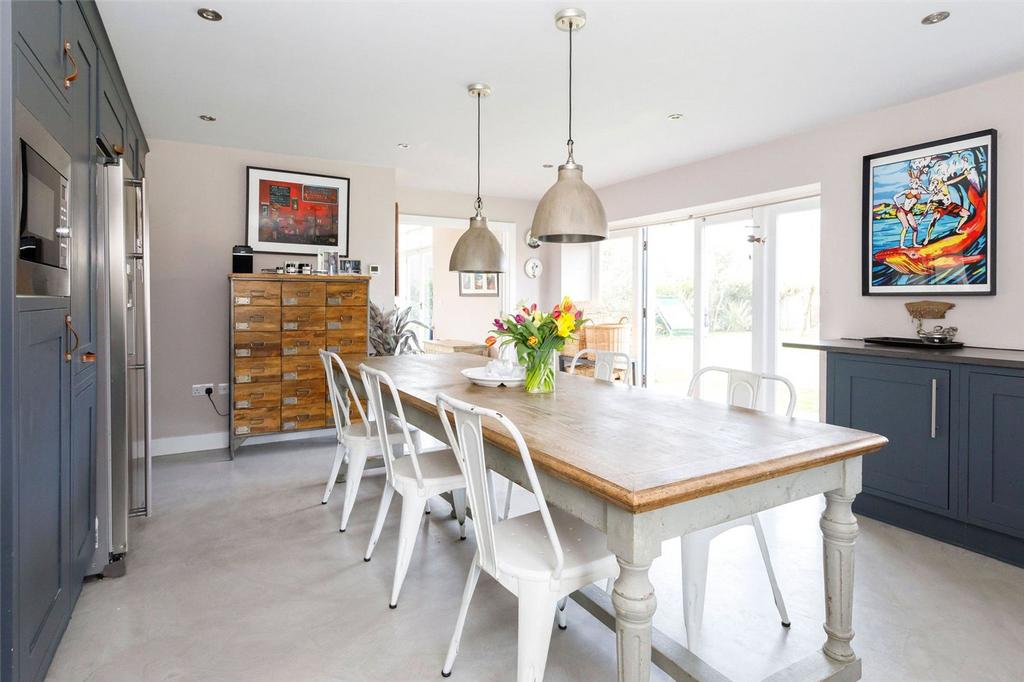 Kitchen/Dining