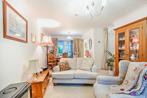 undefined, Ash Close, Uppingham, Rutland