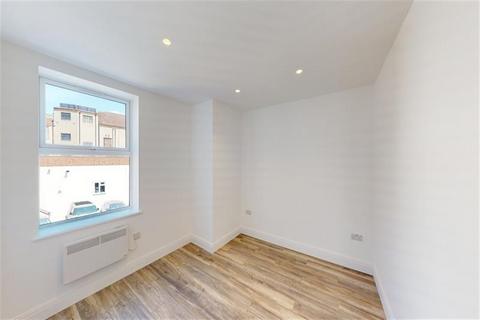 1 bedroom apartment to rent, High Road, South Woodford, E18