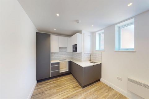 1 bedroom apartment to rent, High Road, South Woodford, E18