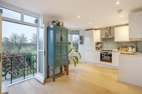 2 bedroom apartment for sale, Clapham Common North Side, SW4