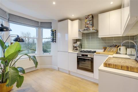 2 bedroom apartment for sale, Clapham Common North Side, SW4