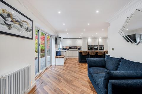 undefined, 10 Rowton Rise, Standish, Wigan, Greater Manchester. WN1 2TU