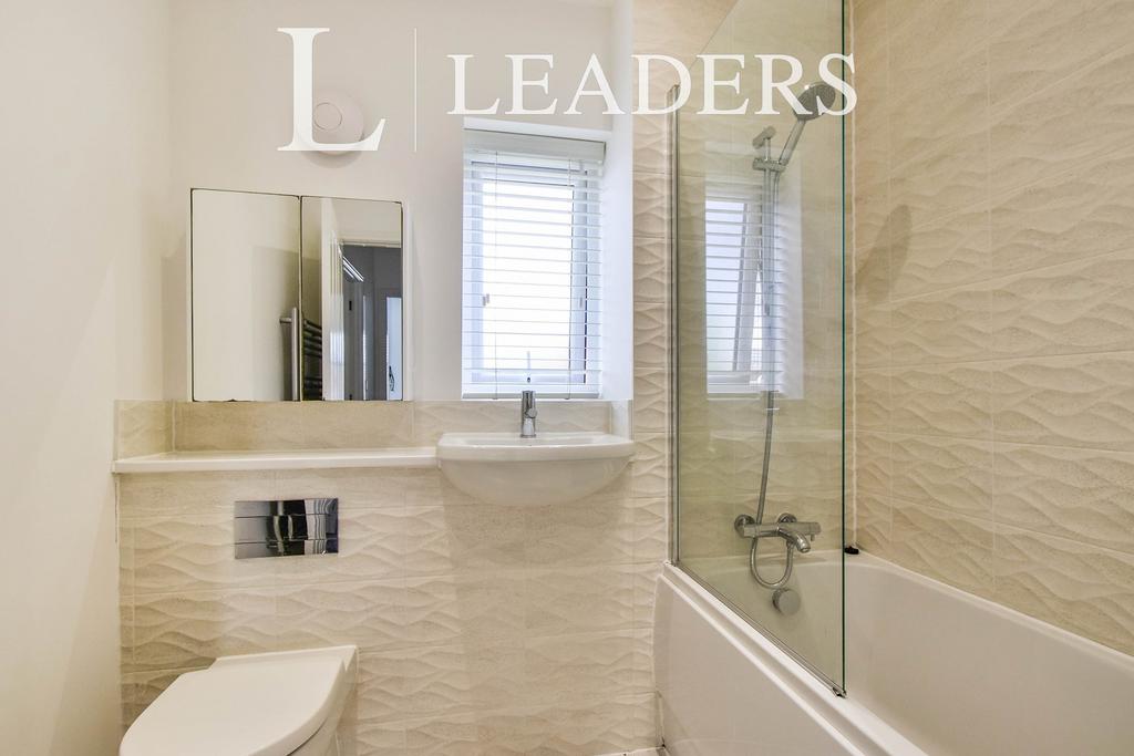 Main bathroom