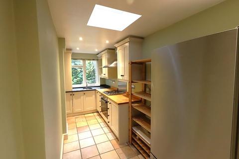 2 bedroom flat to rent, Glenmore Road, London NW3