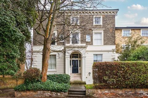 2 bedroom flat for sale, Kings Avenue, Clapham, London, SW4