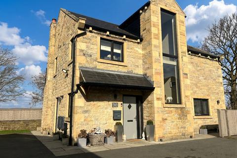 5 bedroom detached house for sale, Rochdale Road, Greetland, HX4