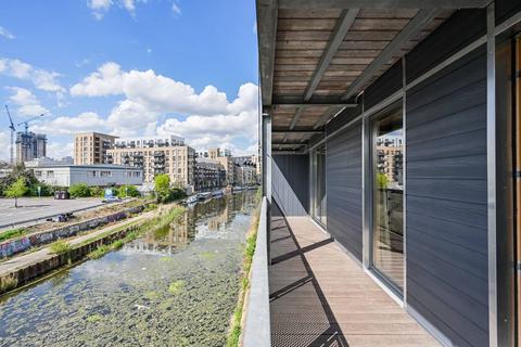 2 bedroom flat for sale, Three Mill Lane, London E3