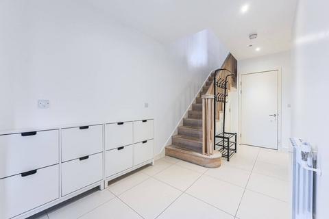 4 bedroom house to rent, Ottley Drive, Kidbrooke, London, SE3