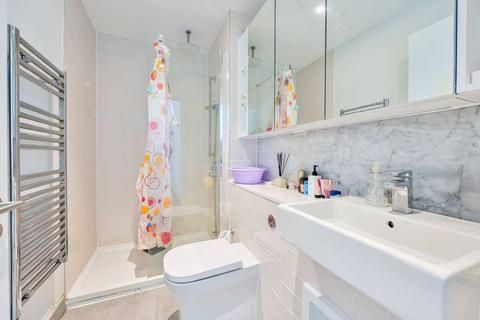 2 bedroom flat to rent, Heygate Street, Elephant and Castle, London, SE17
