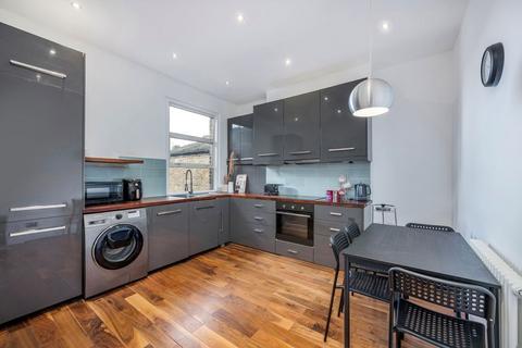 3 bedroom flat to rent, Chamberlayne Road, London NW10