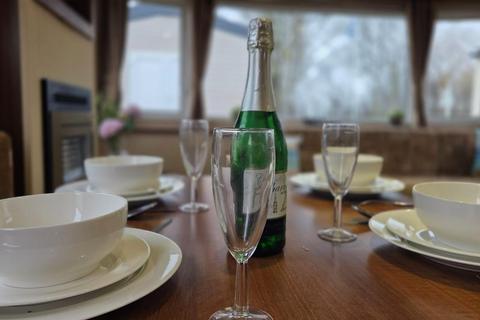 2 bedroom park home for sale, Marlie Holiday Park